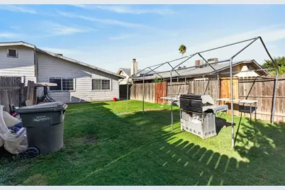 7616 Birdie Court, Sacramento, CA 95828 - Photo 23