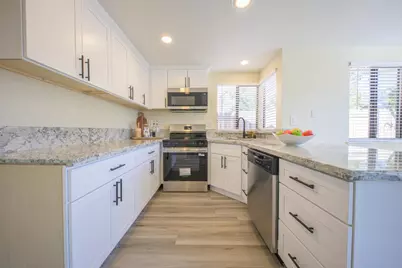2174 Lejano Way, Sacramento, CA 95833 - Photo 3