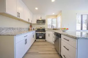2174 Lejano Way, Sacramento, CA 95833 - Photo 3