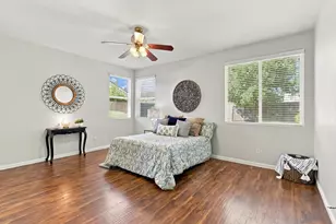 10224 Blossom Ridge Dr, Elk Grove, CA 95757 - Photo 25