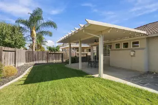 10224 Blossom Ridge Dr, Elk Grove, CA 95757 - Photo 43