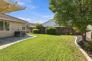 10224 Blossom Ridge Dr, Elk Grove, CA 95757 - Photo 39