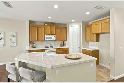 10224 Blossom Ridge Drive, Elk Grove, CA 95757 - Photo 3