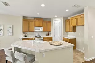 10224 Blossom Ridge Dr, Elk Grove, CA 95757 - Photo 3