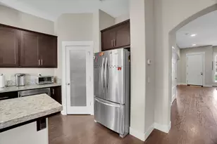 3701 Crocker Dr, Sacramento, CA 95818 - Photo 31