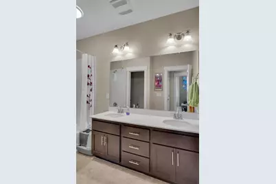 3701 Crocker Drive, Sacramento, CA 95818 - Photo 39
