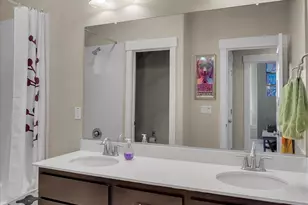 3701 Crocker Dr, Sacramento, CA 95818 - Photo 39