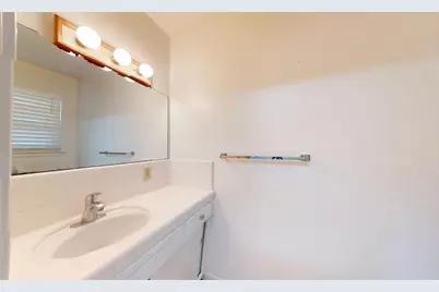 404 Greenwich Lane, Modesto, CA 95350 - Photo 13