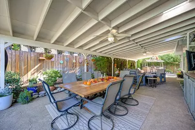 8565 Garland Crest Court, Elk Grove, CA 95624 - Photo 45