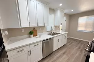 3660 Lowry Dr, North Highlands, CA 95660 - Photo 7
