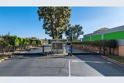 E Yosemite Avenue #12, Manteca, CA 95336 - Photo 47