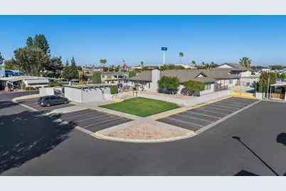 E Yosemite Avenue #12, Manteca, CA 95336 - Photo 53