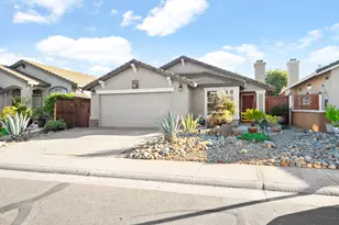 8485 Wilmarth Way, Elk Grove, CA 95624 - Photo 5