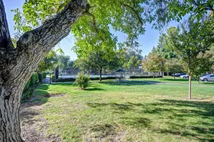 2270 Woodside Ln, Sacramento, CA 95825 - Photo 37