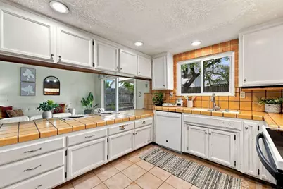 5038 Raleigh Way, Carmichael, CA 95608 - Photo 17