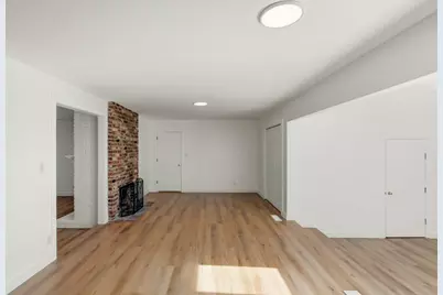 6500 Lake Park Drive, Sacramento, CA 95831 - Photo 11
