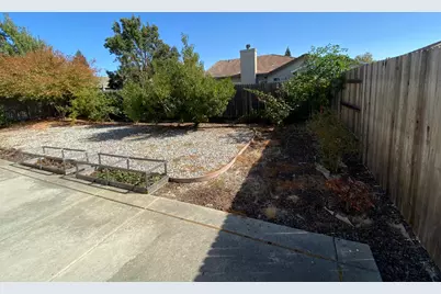 4413 Freitag Way, Elk Grove, CA 95758 - Photo 17