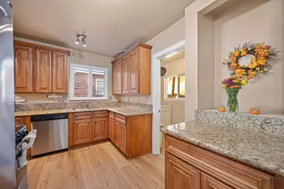 2417 6th Avenue, Sacramento, CA 95818 - Photo 21
