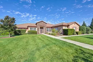 10201 Atlantis Dr, Elk Grove, CA 95624 - Photo 15