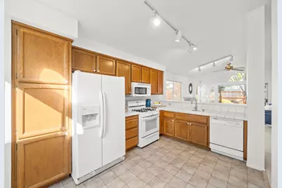 6407 Shasta Creek Way, Elk Grove, CA 95758 - Photo 13