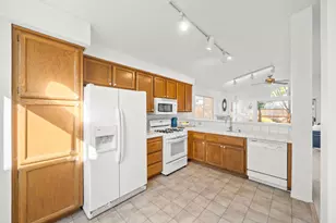 6407 Shasta Creek Way, Elk Grove, CA 95758 - Photo 13