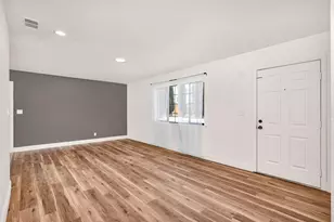 1542 Cypress Pl, Los Banos, CA 93635 - Photo 3