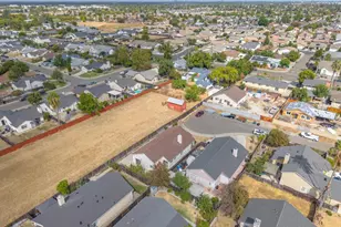 8274 Golden Park Ct, Sacramento, CA 95828 - Photo 49