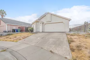 8274 Golden Park Ct, Sacramento, CA 95828 - Photo 5