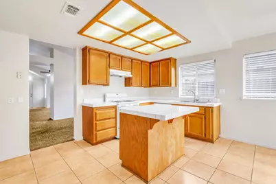 8274 Golden Park Court, Sacramento, CA 95828 - Photo 17