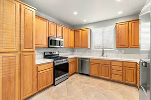 127 Dragonfly Cir, Sacramento, CA 95834 - Photo 11