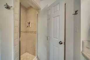 1208 E Morris Ave, Modesto, CA 95350 - Photo 13