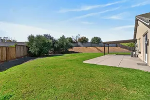 9236 Earl Fife Dr, Elk Grove, CA 95624 - Photo 61