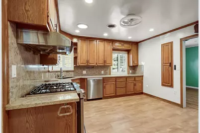 1116 Darnel Way, Sacramento, CA 95822 - Photo 27
