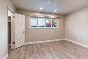 4881 N Fruit Ave, Fresno, CA 93705 - Photo 27