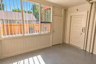 1917 10th St, Sacramento, CA 95811 - Photo 11