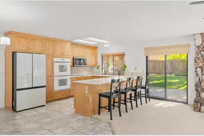 8956 Lansdowne Court, Elk Grove, CA 95624 - Photo 15