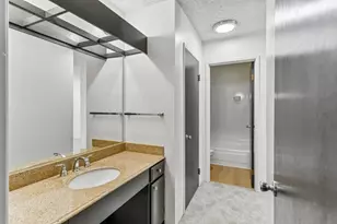 2201 Woodside Ln, Sacramento, CA 95825 - Photo 21