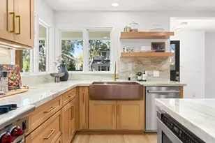 835 43rd St, Sacramento, CA 95819 - Photo 13