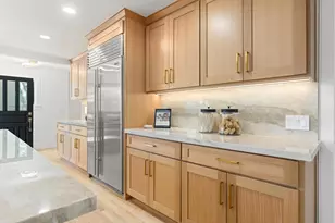 835 43rd St, Sacramento, CA 95819 - Photo 5