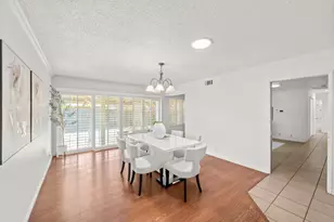 7019 Ursa Pkwy, Sacramento, CA 95823 - Photo 13