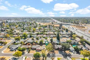 7019 Ursa Pkwy, Sacramento, CA 95823 - Photo 39