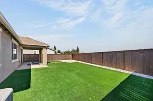 9853 Traveler Ct, Elk Grove, CA 95624 - Photo 57