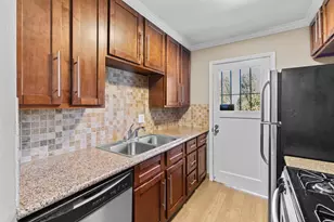 4529 Greenholme Dr, Sacramento, CA 95842 - Photo 7
