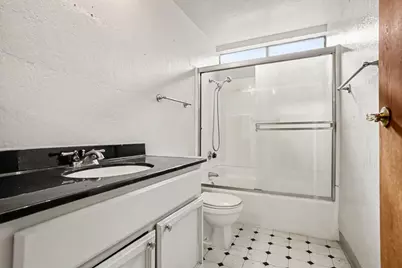8729 Mountain Boulevard #23, Oakland, CA 94605 - Photo 9