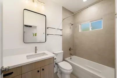 1025 Las Palmas Avenue, Sacramento, CA 95815 - Photo 21