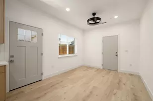 1025 Las Palmas Ave, Sacramento, CA 95815 - Photo 33