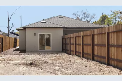 1025 Las Palmas Avenue, Sacramento, CA 95815 - Photo 49