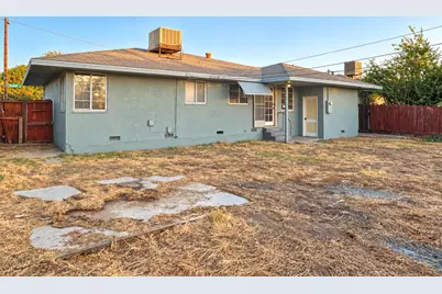 2545 N Millbrook Avenue, Fresno, CA 93703 - Photo 25