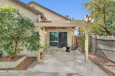 2305 Dinwiddie Way, Elk Grove, CA 95758 - Photo 41