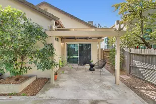 2305 Dinwiddie Way, Elk Grove, CA 95758 - Photo 41